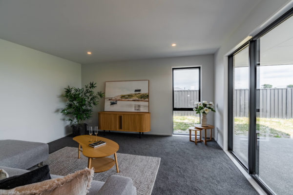 birdbuilt_35_ranginui_drive_beachgrove_16.12.22_small_30 (1)